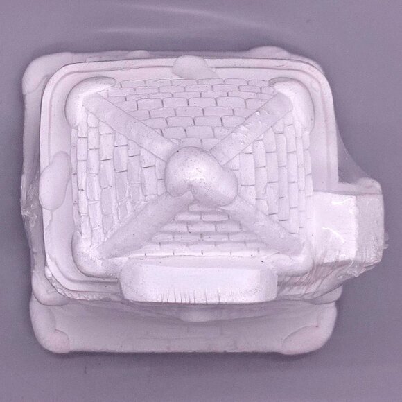 Celebrate It Christmas Trading Post 118779 w/Single Socket Light NEW Sealed - Picture 7 of 9